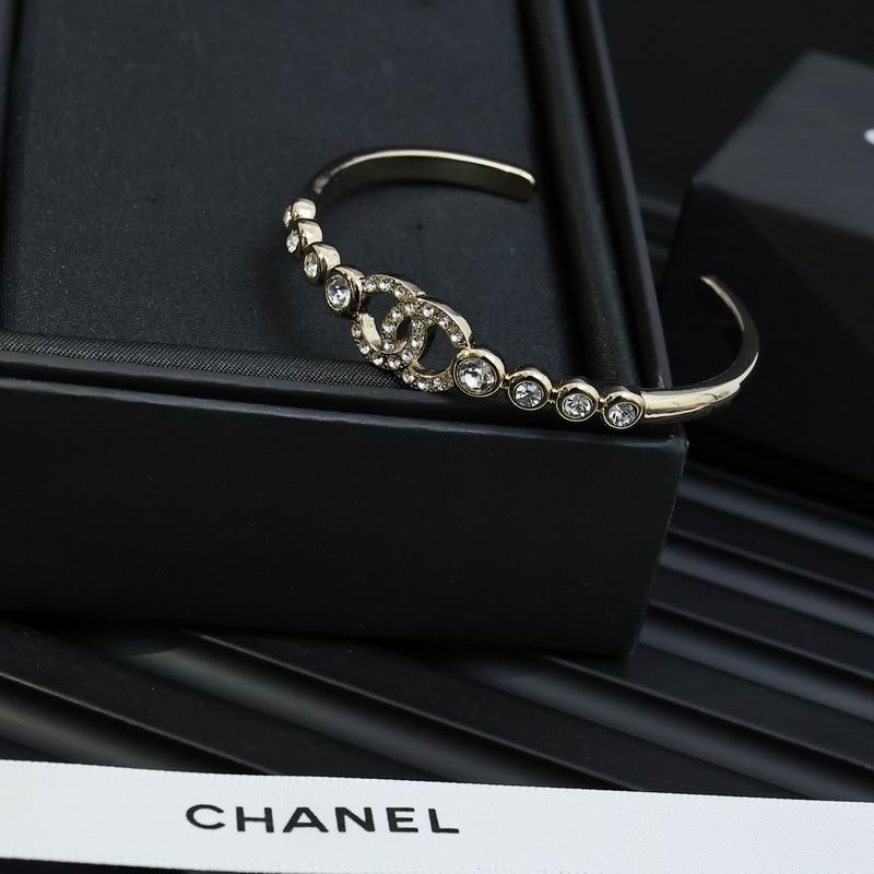 Chanel bracelet 05yxh01